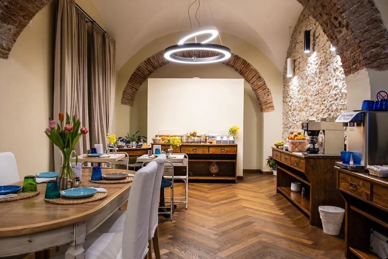 فندق Agave In Citta ليفورنو إيطاليا